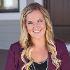 Meet your Posher, Nina